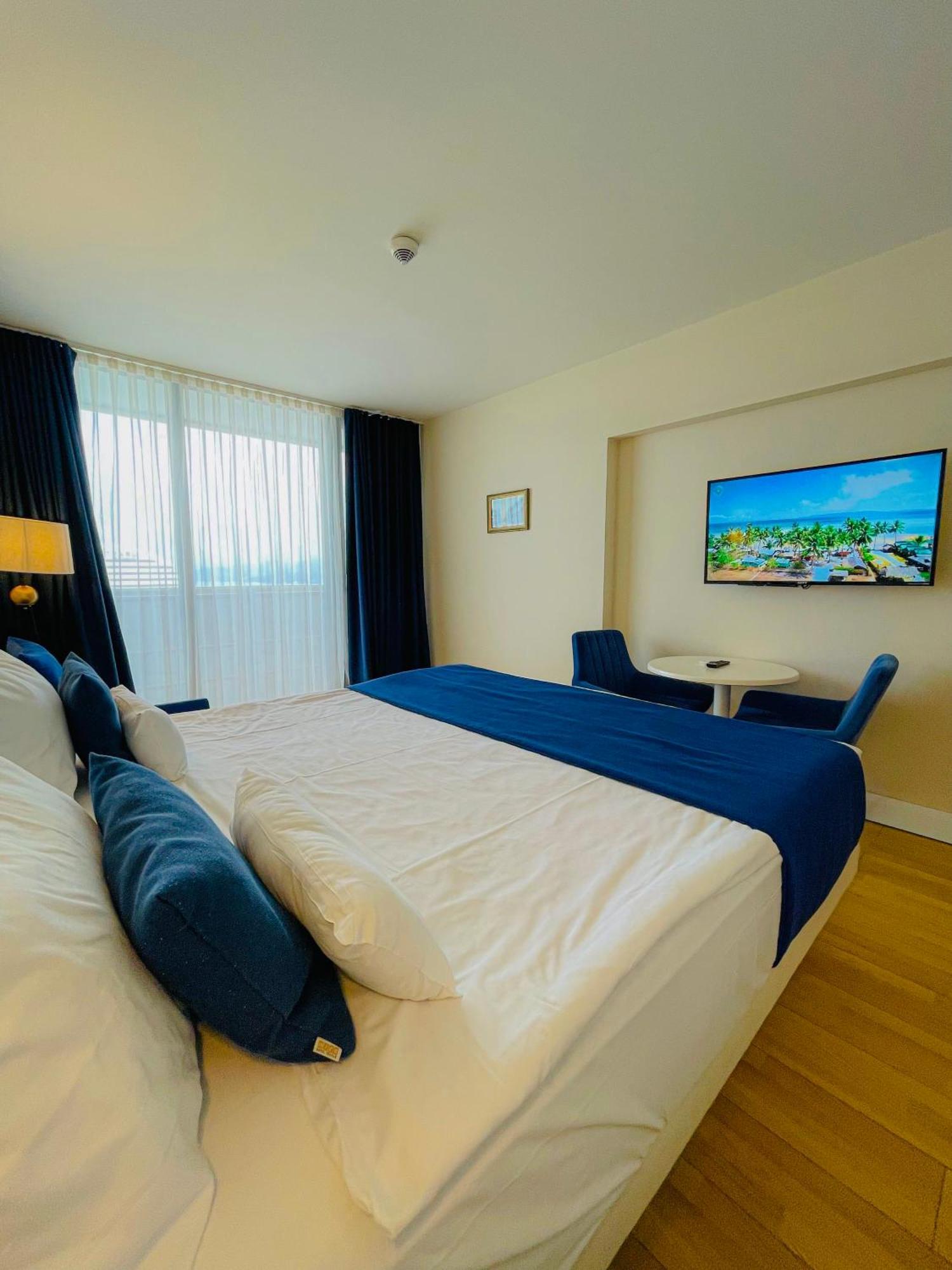 Luxury Batumi Hotel Luaran gambar